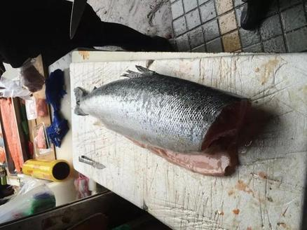 新疆“海鲜”虹鳟鱼叫三文鱼对不对?5年前就有答案了!